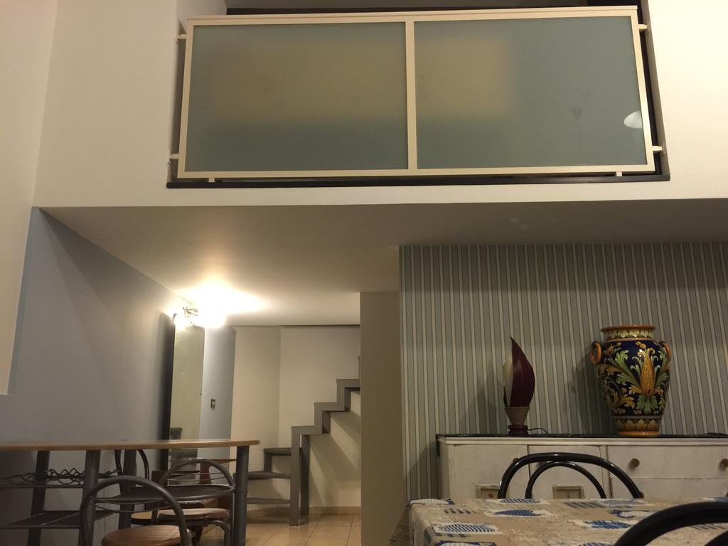 Loft Rapisardi Apartment Catania Bagian luar foto